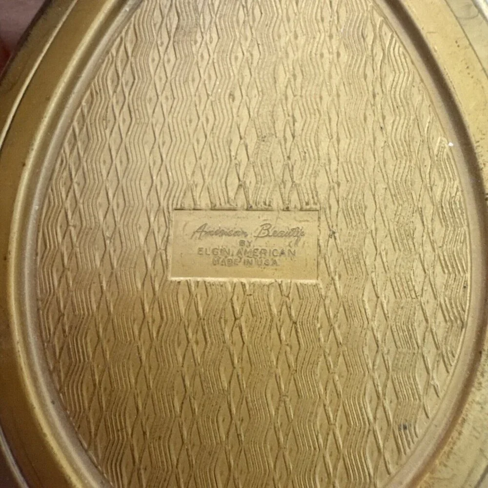 Vintage American Beauty By Elgin Gold Tone Mirrored Powder Compact Made In USA